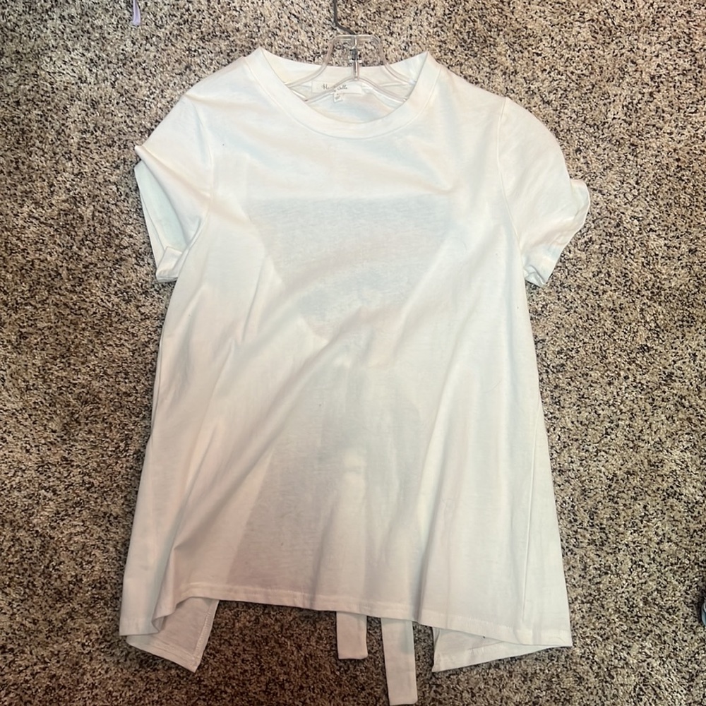 Open/bow back tee - Picture 2 of 2